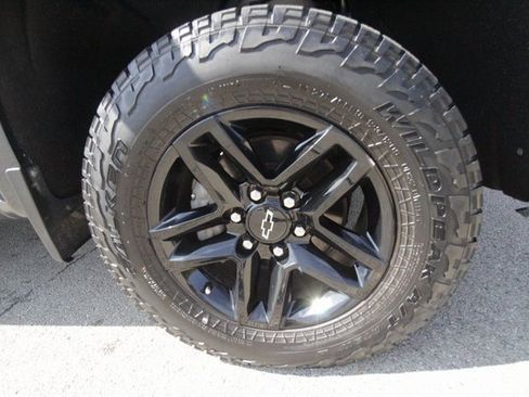 Used 2019 Chevrolet Silverado 1500 Custom Trail Boss w/ Custom Convenience Package image 14