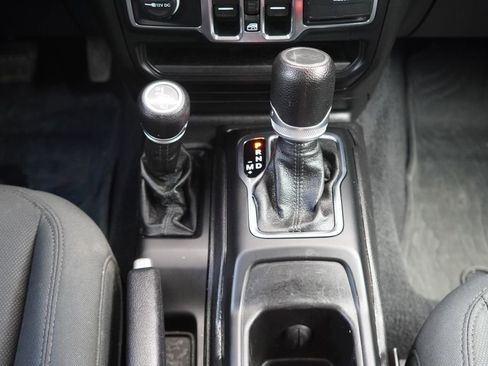 Used 2020 Jeep Wrangler Unlimited Sport AWD/4WD image 21
