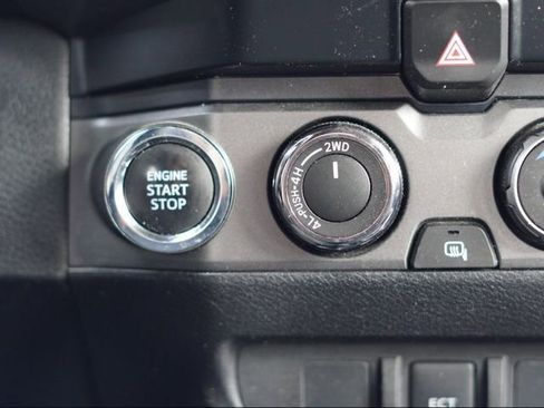 Certified 2023 Toyota Tacoma TRD Off-Road image 29