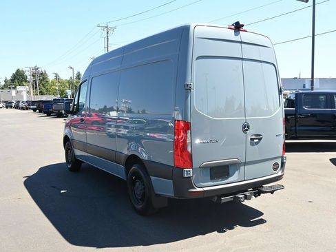Used 2019 Mercedes-Benz Sprinter 144 image 2