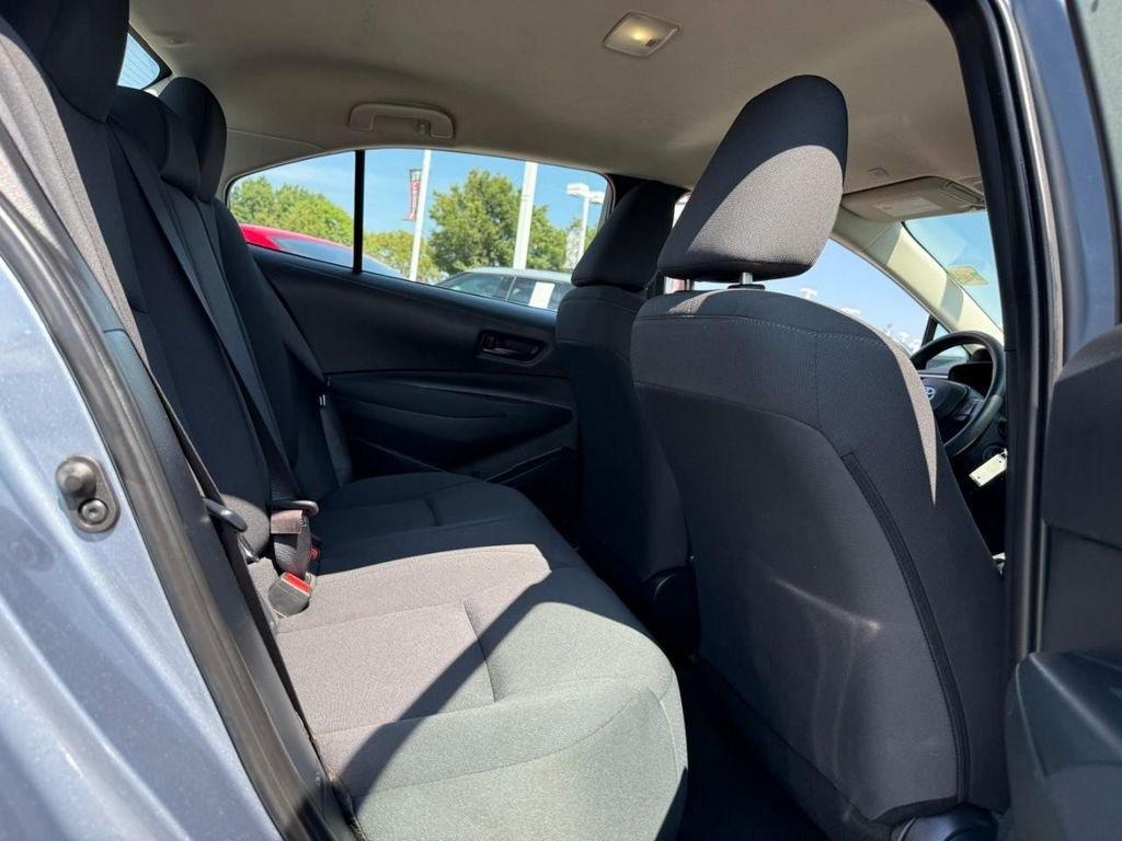Used 2023 Toyota Corolla LE FWD image 7