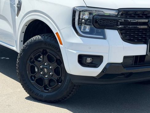 Certified 2025 Ford Ranger Lariat w/ Black Appearance Package AWD/4WD image 5