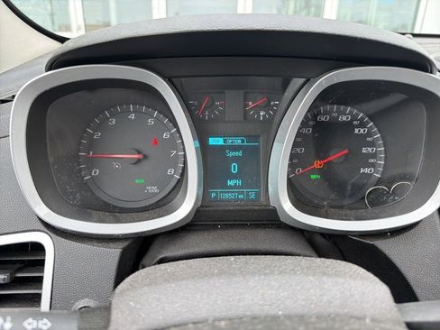 Used 2017 Chevrolet Equinox LT w/ Convenience Package image 9