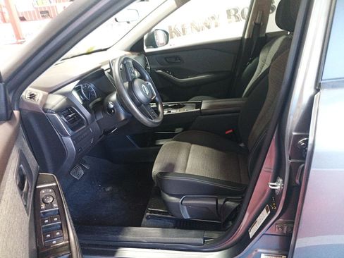 Used 2022 Nissan Rogue S FWD image 7