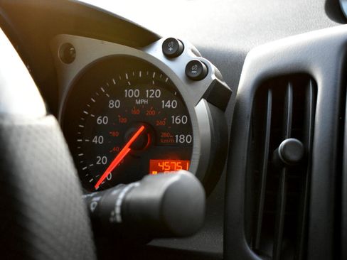 Used 2015 Nissan 370Z Coupe image 34