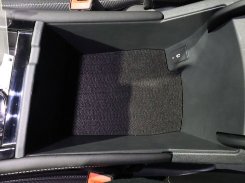 Used 2025 Volkswagen Atlas Cross Sport SE image 32