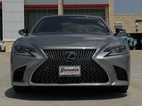 Used 2018 Lexus LS 500 w/ Luxury Package RWD image 7