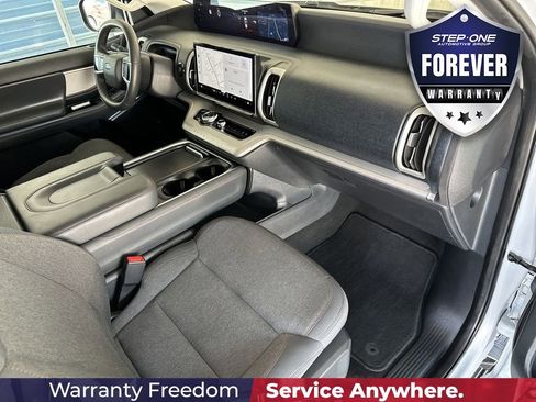 Used 2025 Ford Expedition Active RWD image 37