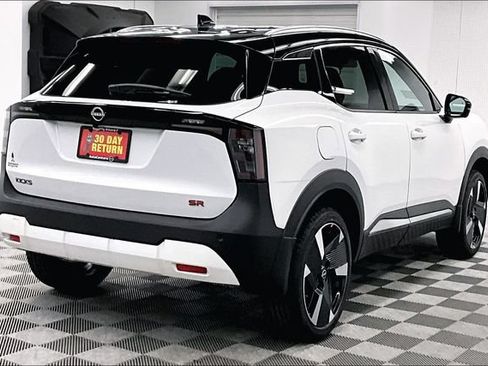 New 2026 Nissan Kicks SR w/ SR Premium Package FWD image 16