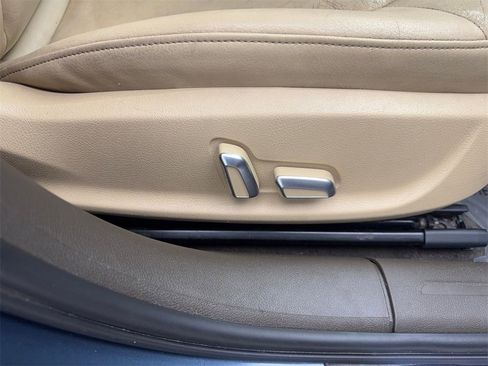 Used 2016 Audi A4 2.0T Premium w/ Convenience Plus Package image 38