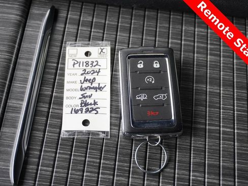 Used 2024 Jeep Wagoneer Series III image 45