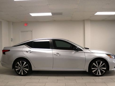 Used 2019 Nissan Altima 2.5 SR AWD/4WD image 11