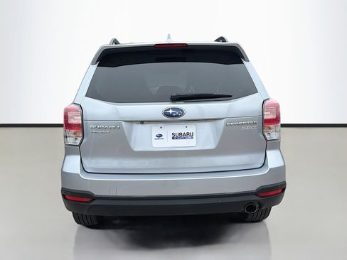 Used 2017 Subaru Forester 2.5i Touring image 4