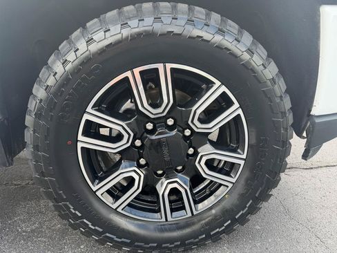 Used 2020 GMC Sierra 2500 AT4 w/ AT4 Premium Package AWD/4WD image 19