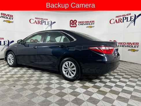 Used 2016 Toyota Camry LE image 6