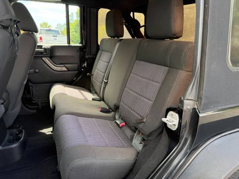 Used 2012 Jeep Wrangler Unlimited Sport w/ Connectivity Group AWD/4WD image 12