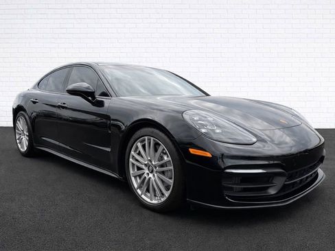Used 2021 Porsche Panamera image 3