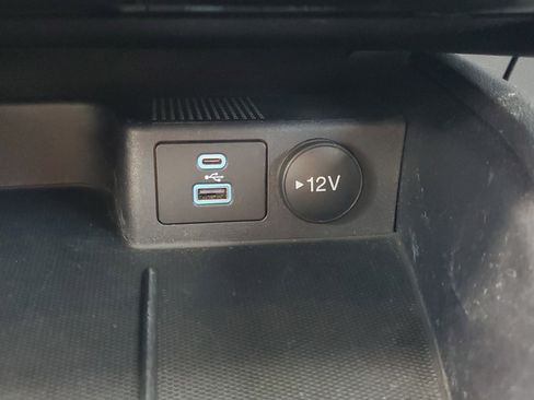 Used 2022 Ford Escape SE w/ SE Sport Appearance Package image 27