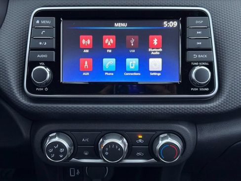 Used 2025 Nissan Kicks Play S FWD image 8