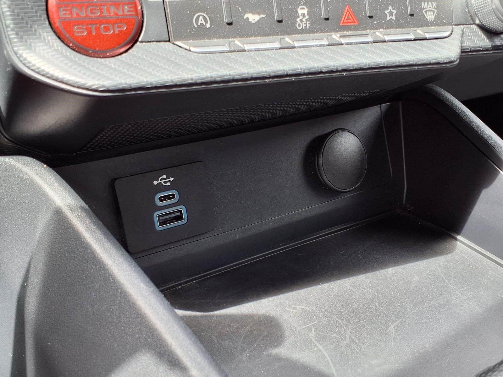 Used 2025 Ford Mustang Coupe RWD image 20
