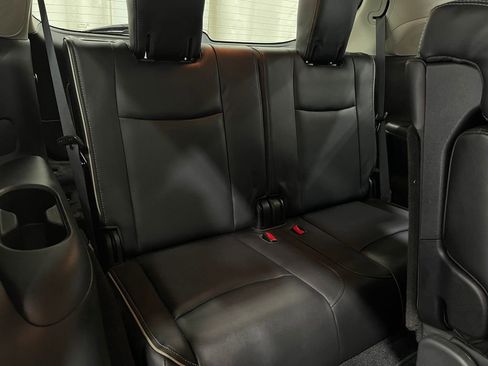 Used 2019 INFINITI QX60 Luxe w/ Essential Package image 33