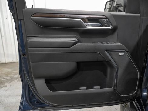 Used 2023 GMC Sierra 1500 SLT AWD/4WD image 39