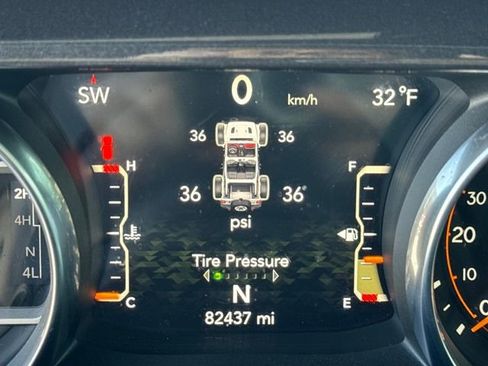 Used 2020 Jeep Wrangler Unlimited Sahara image 17