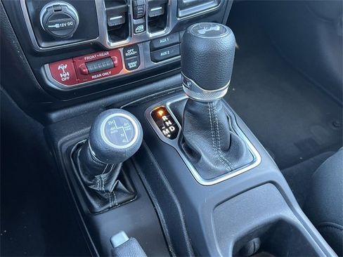 Used 2025 Jeep Wrangler Unlimited Rubicon 4xe w/ Convenience Group image 31