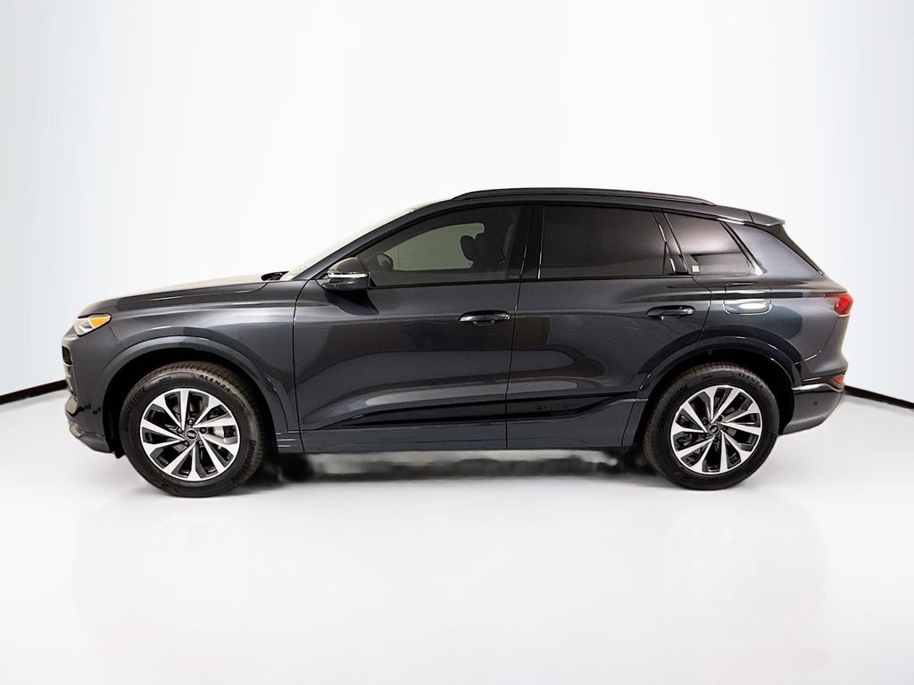 Used 2025 Audi Q6 e-tron Premium AWD/4WD image 9
