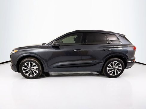 Used 2025 Audi Q6 e-tron Premium image 9
