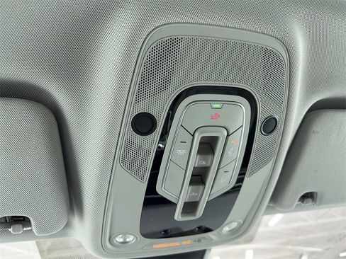 Used 2022 Audi Q7 3.0T Premium image 38