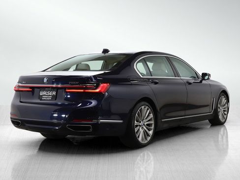 Used 2020 BMW 750i xDrive w/ Executive Package image 5