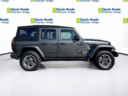 Used 2022 Jeep Wrangler Unlimited Sahara w/ LED Lighting Group image 9