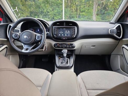 Used 2020 Kia Soul S image 11