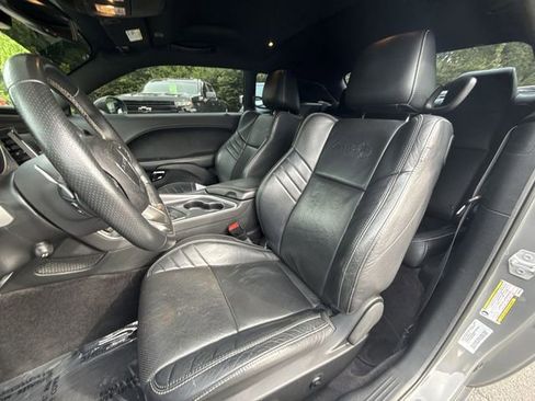 Used 2017 Dodge Challenger SRT Hellcat RWD image 11