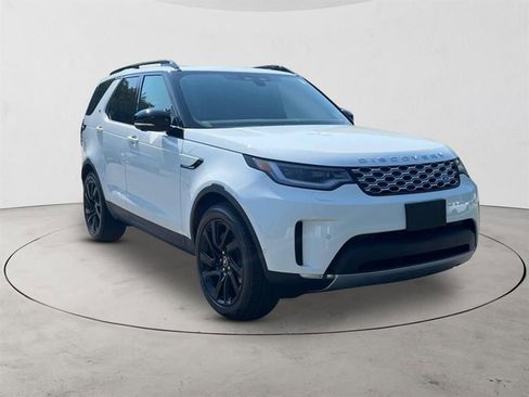 New 2025 Land Rover Discovery S image 7
