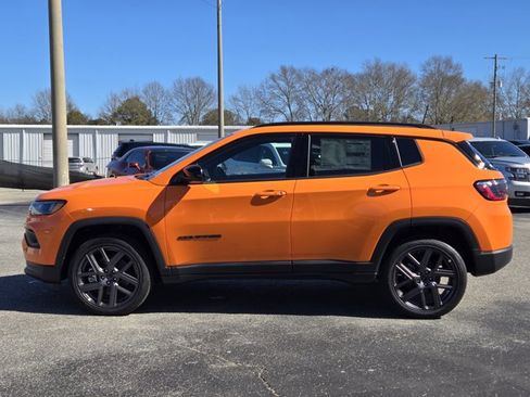 New 2026 Jeep Compass Latitude image 11