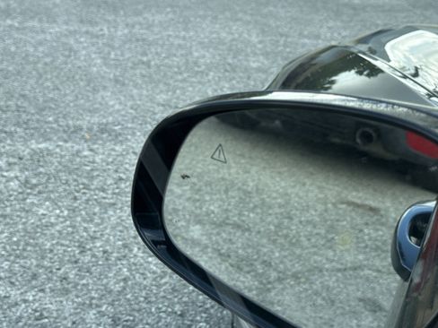 Used 2024 Genesis G70 2.5T image 33