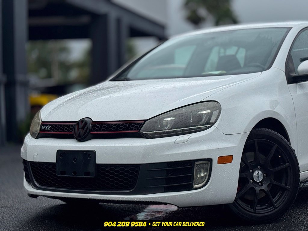 Used 2010 Volkswagen GTI 4-Door FWD image 2