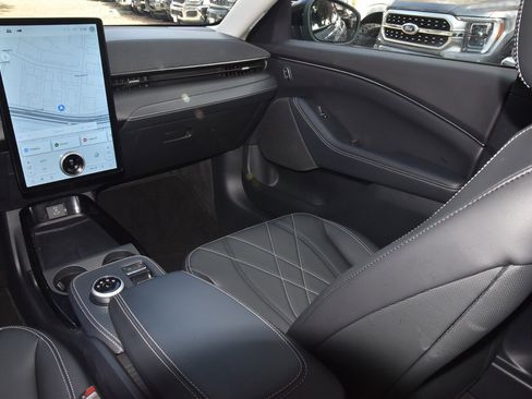 Certified 2024 Ford Mustang Mach-E Select w/ Comfort Package Lite image 17