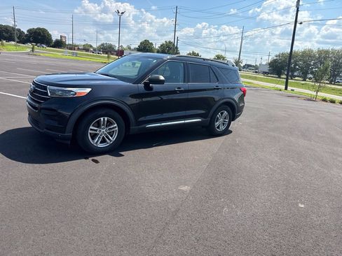 Used 2021 Ford Explorer XLT RWD image 7
