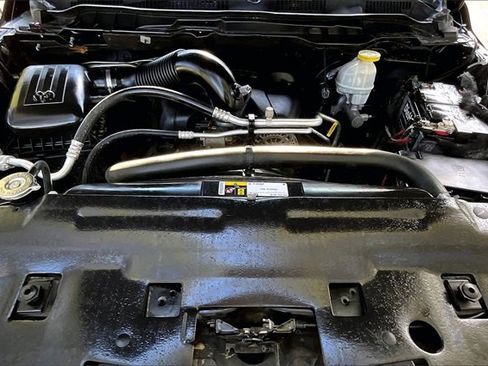 Used 2018 RAM 1500 Classic SLT image 26