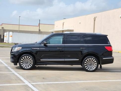 Used 2020 Lincoln Navigator Reserve w/ Equipment Group 208A Reserve RWD image 4