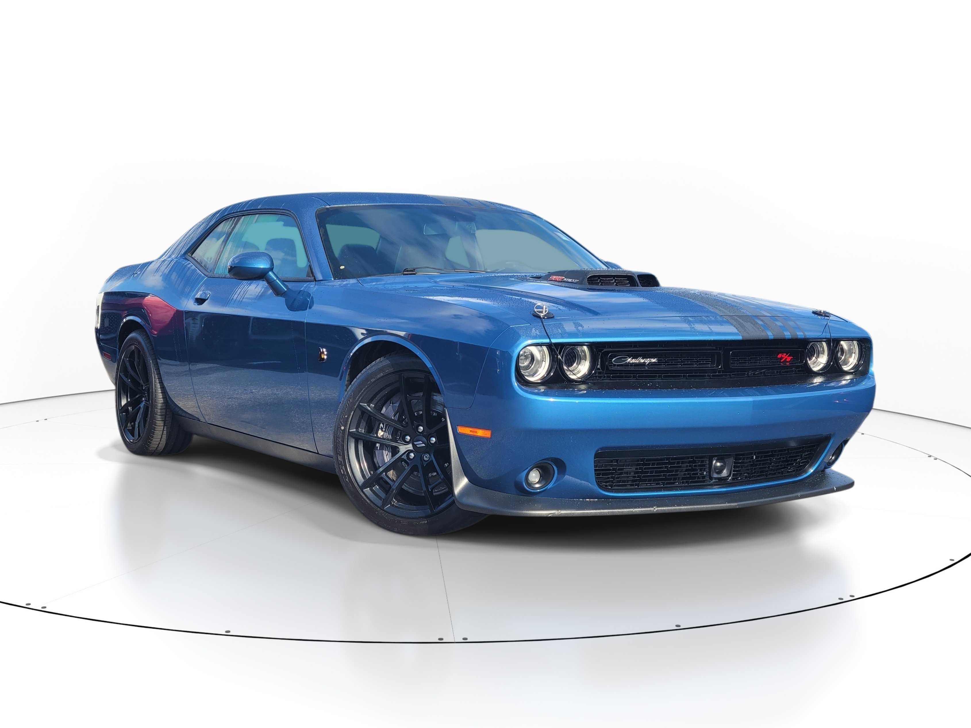 Used 2022 Dodge Challenger R/T Scat Pack w/ Shaker Package RWD image 1