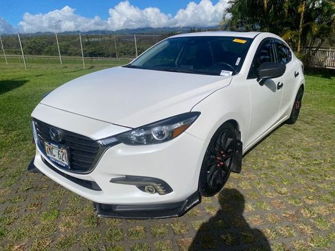 Used 2018 MAZDA MAZDA3 Touring FWD image 21