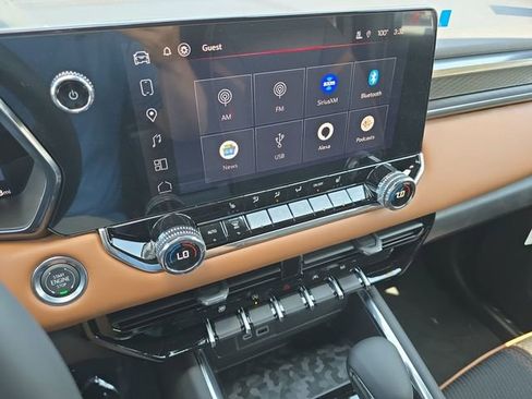 New 2025 GMC Canyon AT4 w/ Nightfall Edition image 13