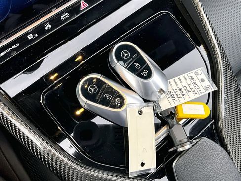 Used 2022 Mercedes-Benz SL 63 AMG 4MATIC image 14