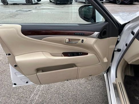 Used 2017 Lexus LS 460 L RWD image 12