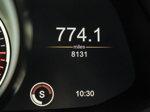 Used 2021 Aston Martin V8 Vantage Roadster image 52