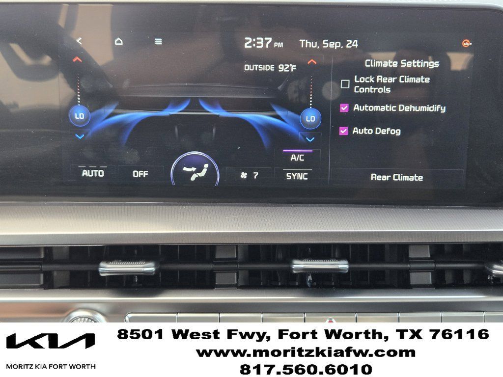 Certified 2025 Kia Telluride EX w/ EX Captain's Chair Package FWD image 17